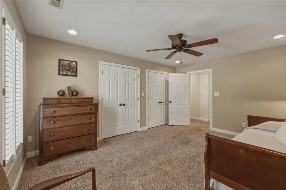 2131 Breckenridge St Athens, TN 37303