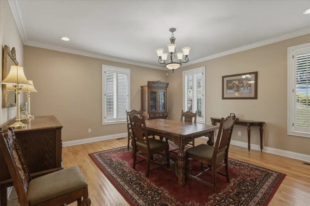 2131 Breckenridge St Athens, TN 37303