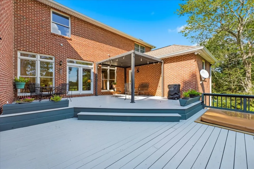 2131 Breckenridge St Athens, TN 37303
