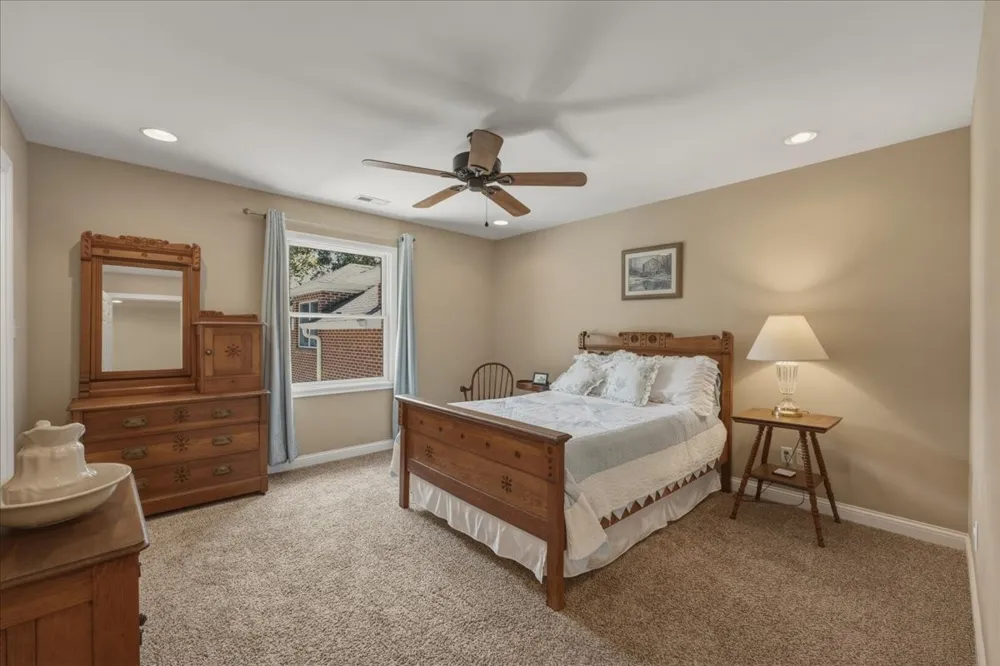 2131 Breckenridge St Athens, TN 37303
