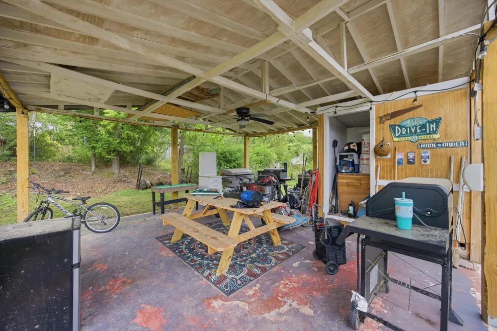 1205 Poole Street Rossville, GA 30741
