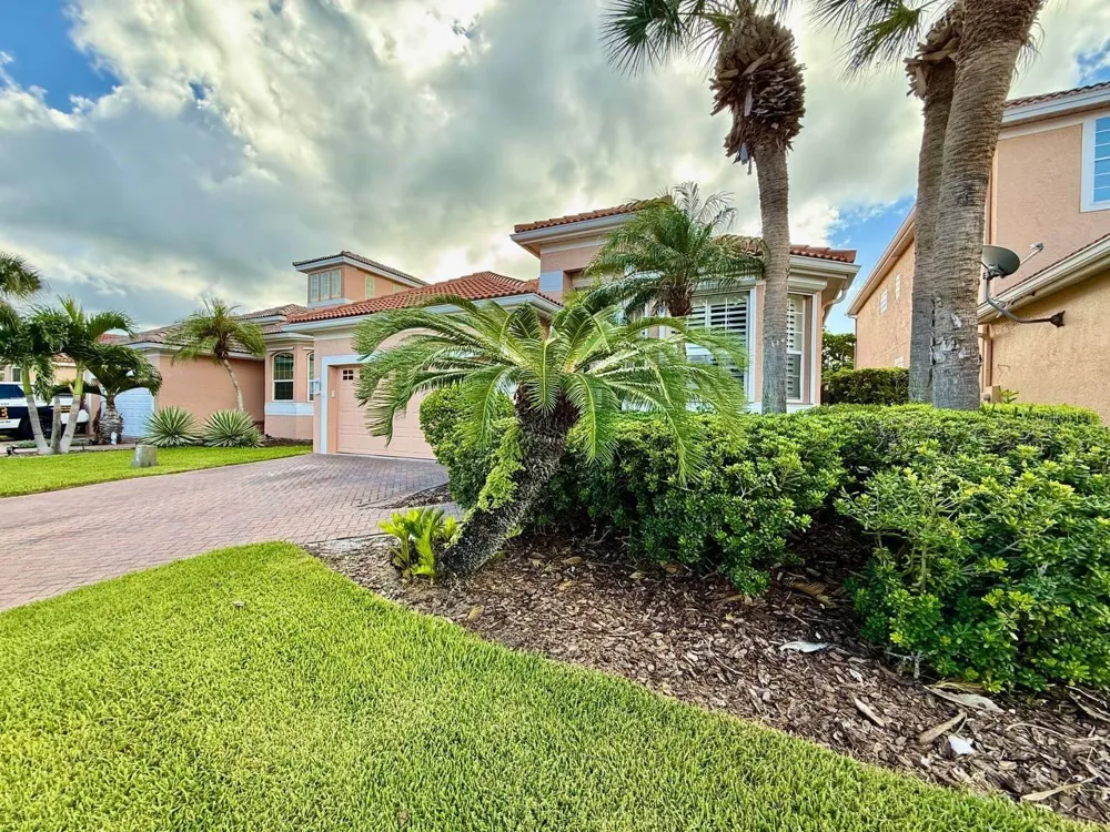 1605 SAND KEY ESTATES COURT Clearwater, FL 33767