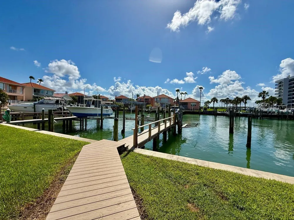1605 SAND KEY ESTATES COURT Clearwater, FL 33767