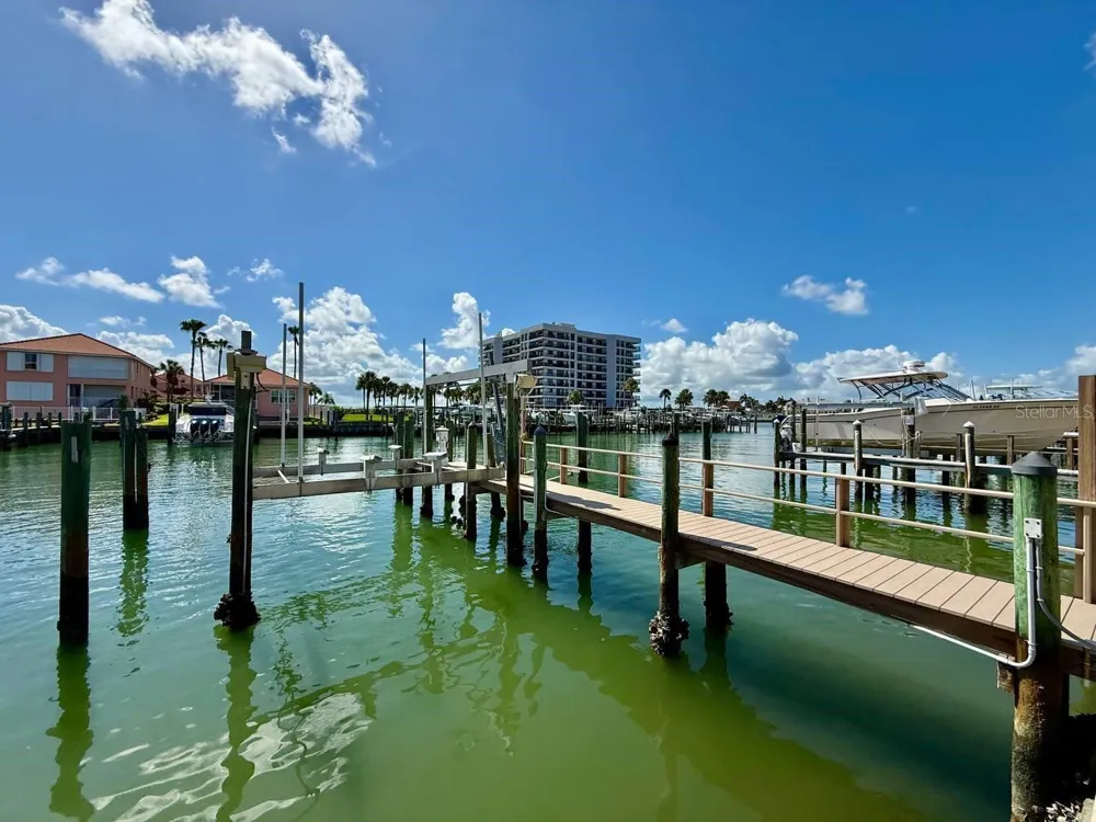 1605 SAND KEY ESTATES COURT Clearwater, FL 33767