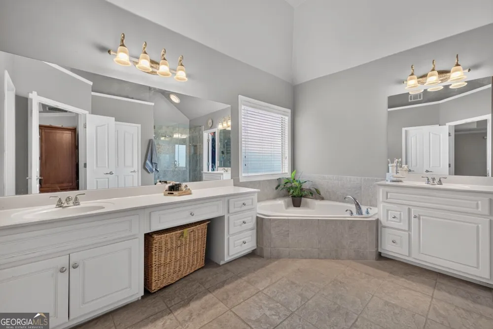 1543 Navigator CIR NE Dacula, GA 30019
