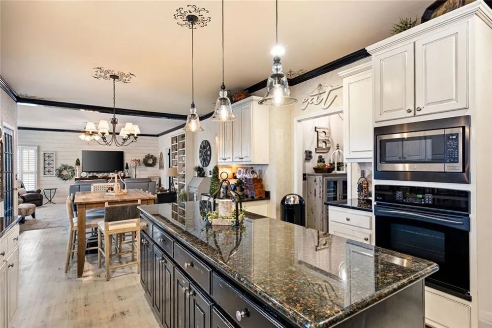 49 Old Mountain Road NW Powder Springs, GA 30127