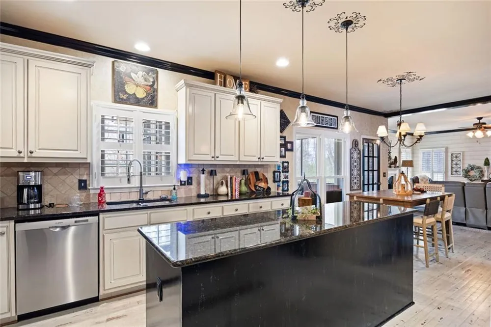 49 Old Mountain Road NW Powder Springs, GA 30127