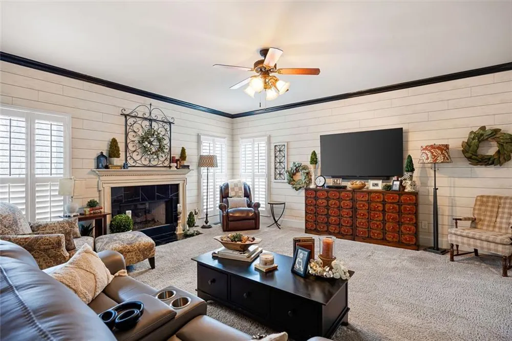 49 Old Mountain Road NW Powder Springs, GA 30127