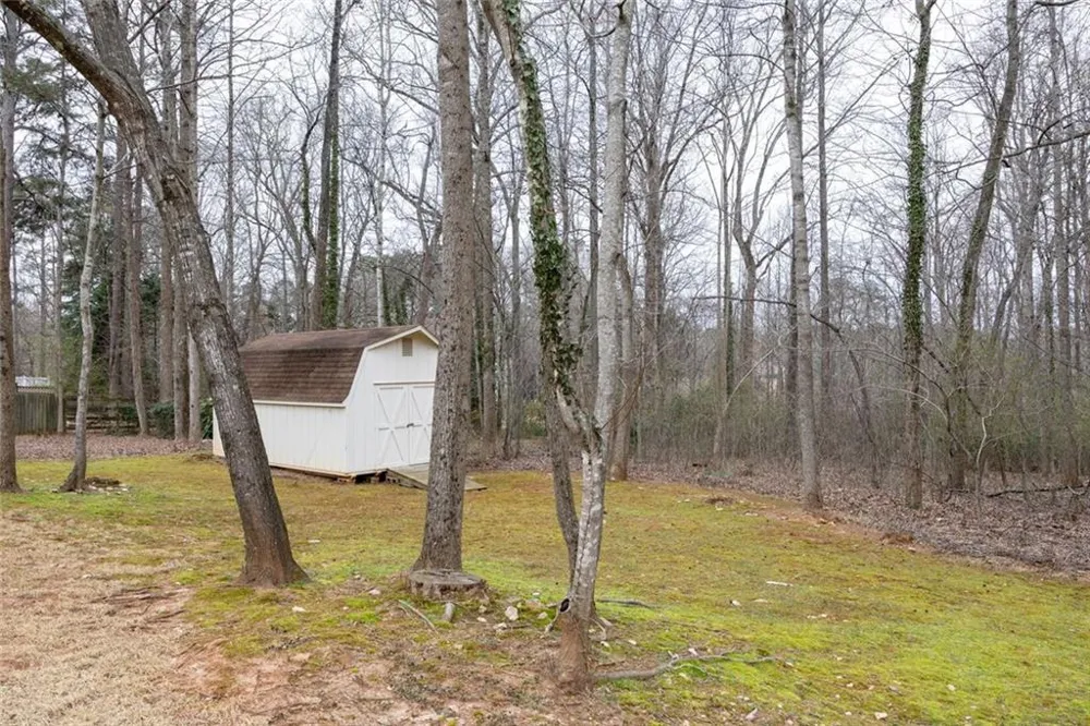 49 Old Mountain Road NW Powder Springs, GA 30127