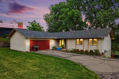 3007 Moraine Drive