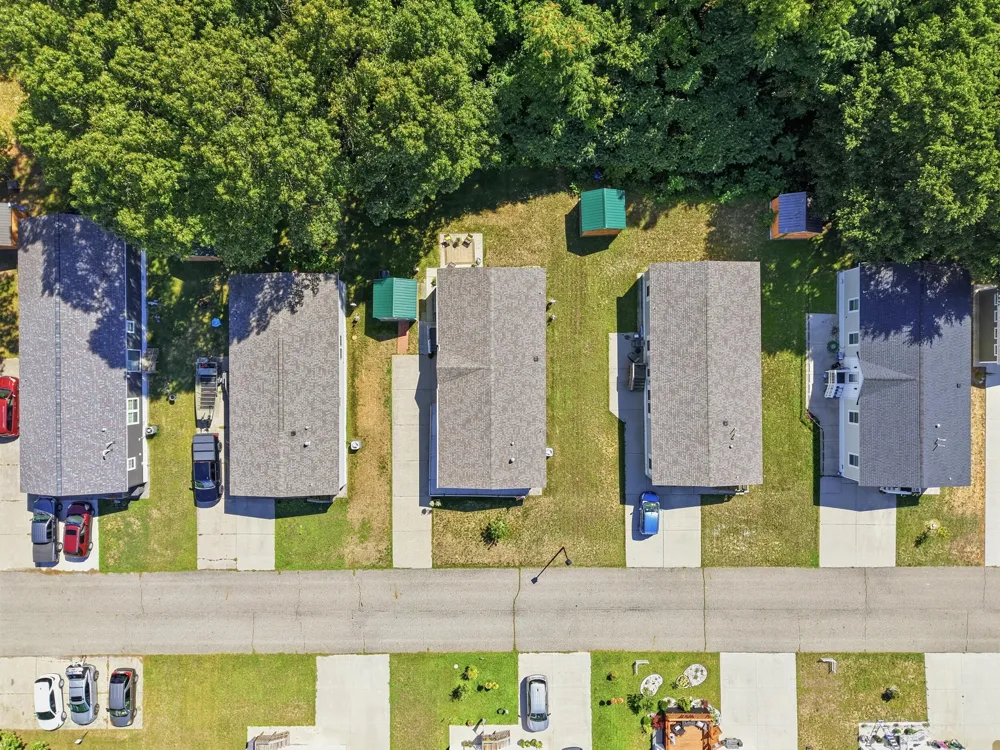 14904 Saint Lawrence Drive Spring Lake, MI 49456