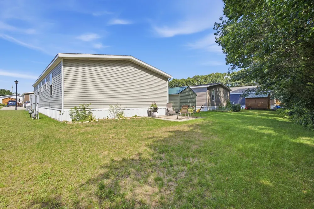 14904 Saint Lawrence Drive Spring Lake, MI 49456