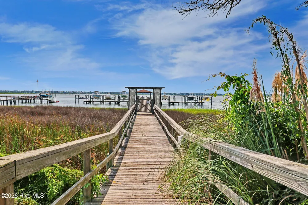 141 Cove Side Lane Hampstead, NC 28443