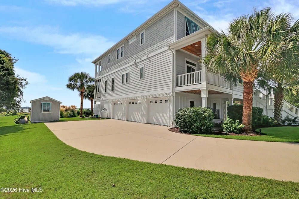141 Cove Side Lane Hampstead, NC 28443