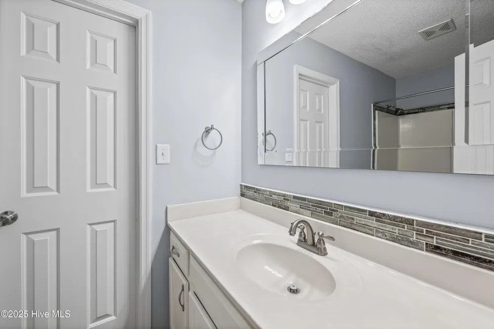 107 Chestnut Court Jacksonville, NC 28546