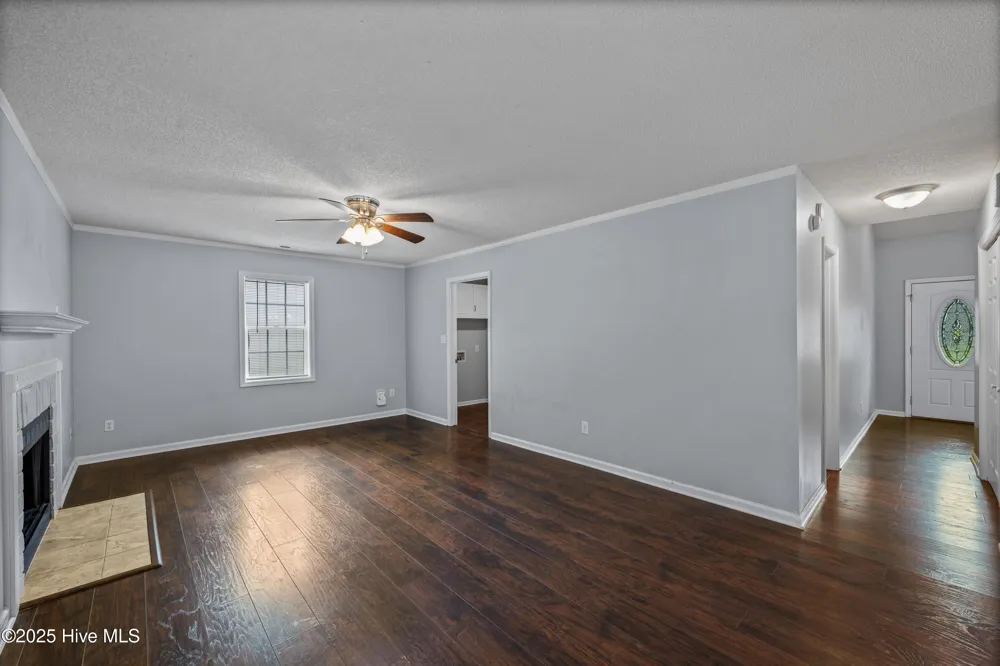 107 Chestnut Court Jacksonville, NC 28546