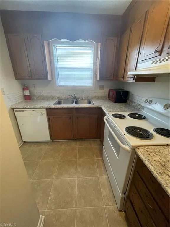 2000 Swaim Ridge Circle #D Winston-Salem, NC 27127