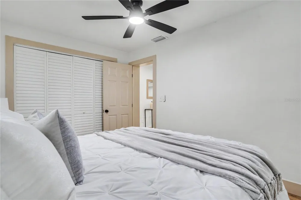 11928 TEMPLE CT Seminole, FL 33772