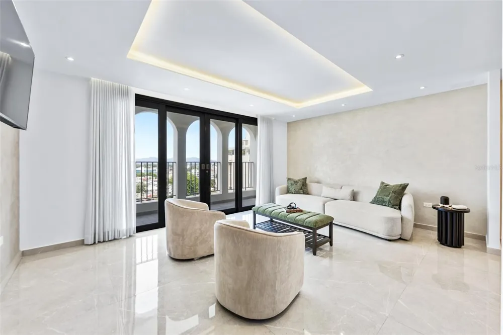 16 CARRION COURT #103 San Juan, PR 00911