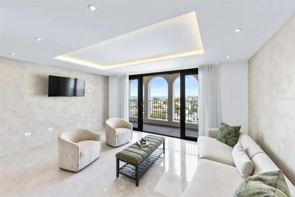 16 CARRION COURT #103 San Juan, PR 00911