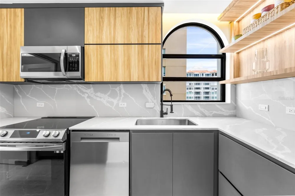 16 CARRION COURT #103 San Juan, PR 00911