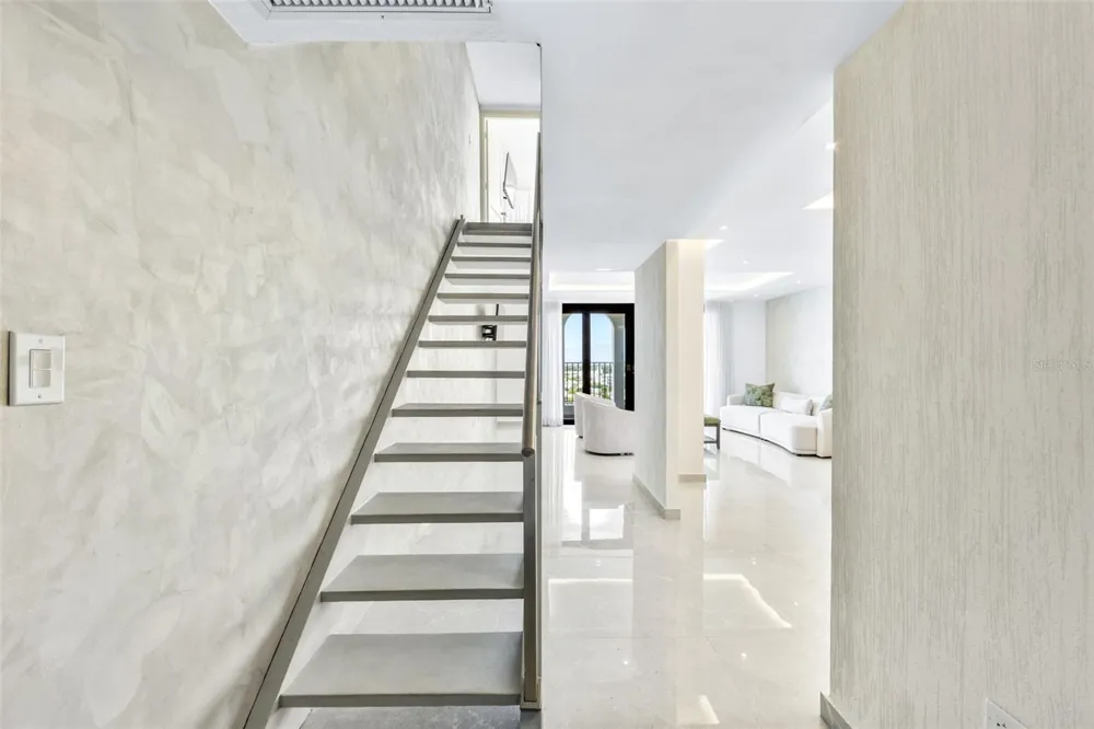 16 CARRION COURT #103 San Juan, PR 00911
