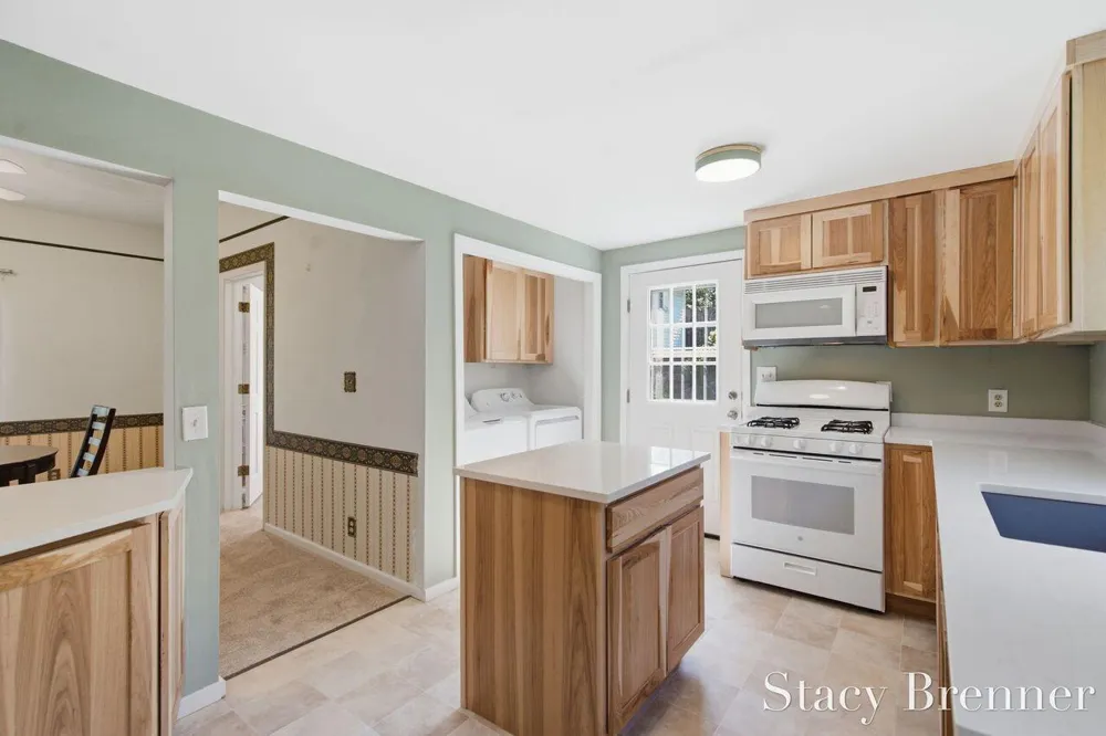 308 4th Street Allegan, MI 49010