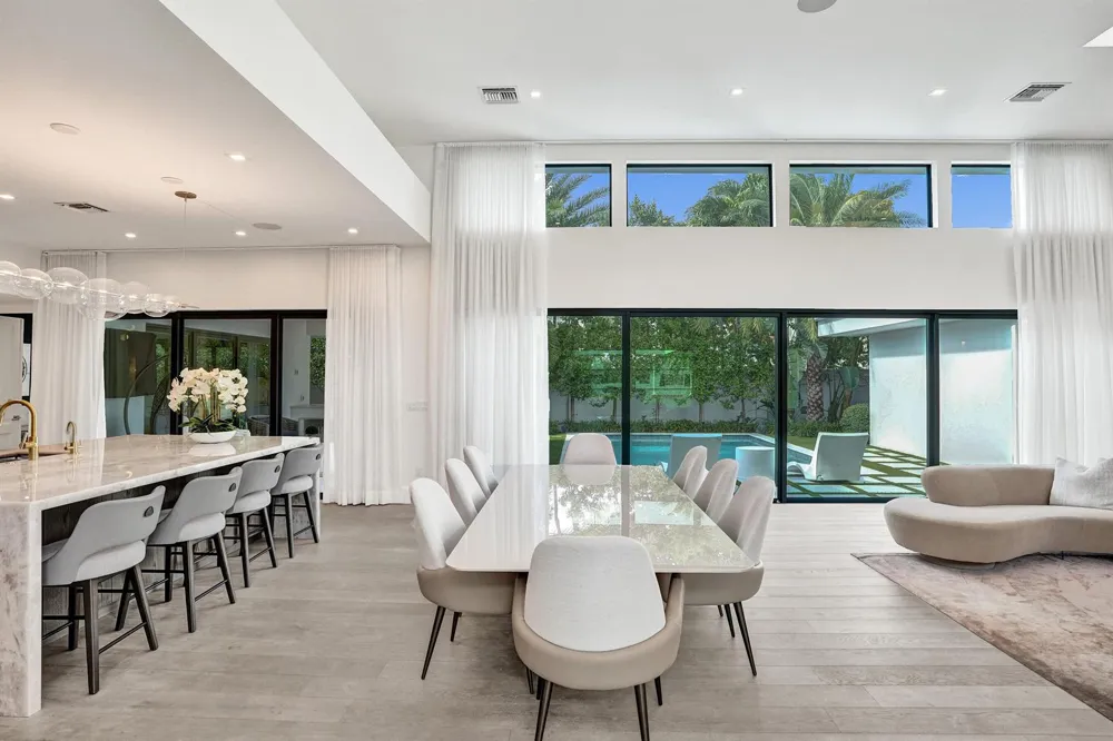 7 Tahoe Lane Sea Ranch Lakes, FL 33308