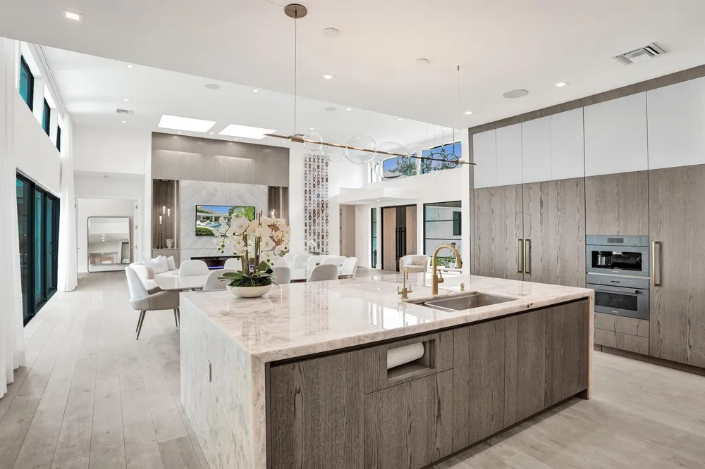 7 Tahoe Lane Sea Ranch Lakes, FL 33308