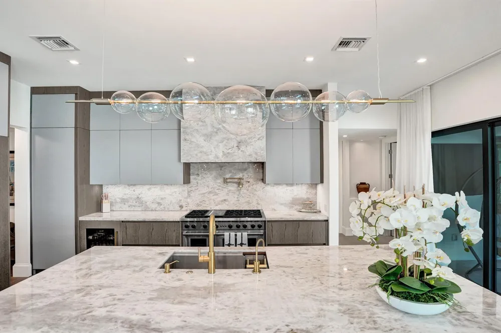 7 Tahoe Lane Sea Ranch Lakes, FL 33308