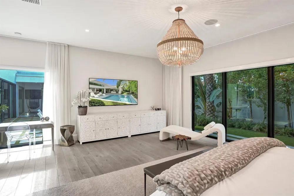 7 Tahoe Lane Sea Ranch Lakes, FL 33308