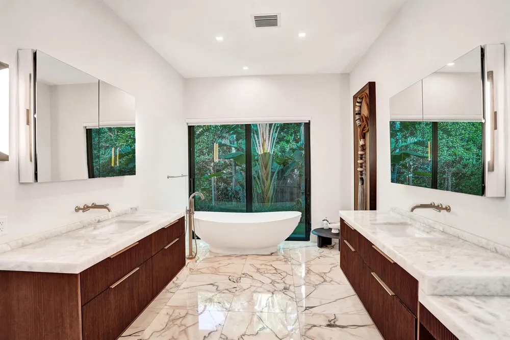 7 Tahoe Lane Sea Ranch Lakes, FL 33308