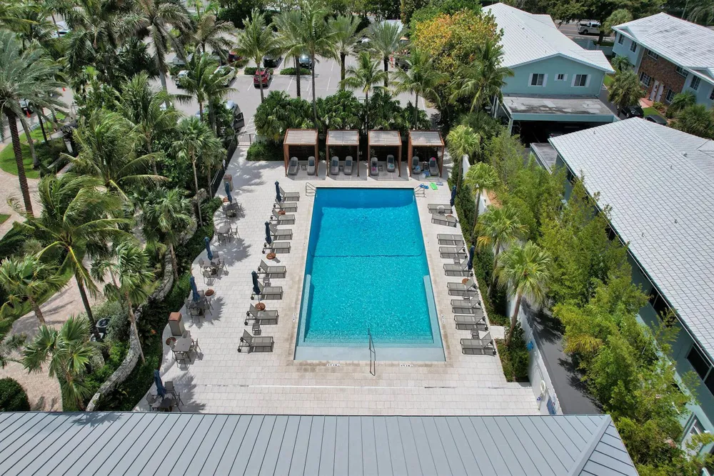 7 Tahoe Lane Sea Ranch Lakes, FL 33308