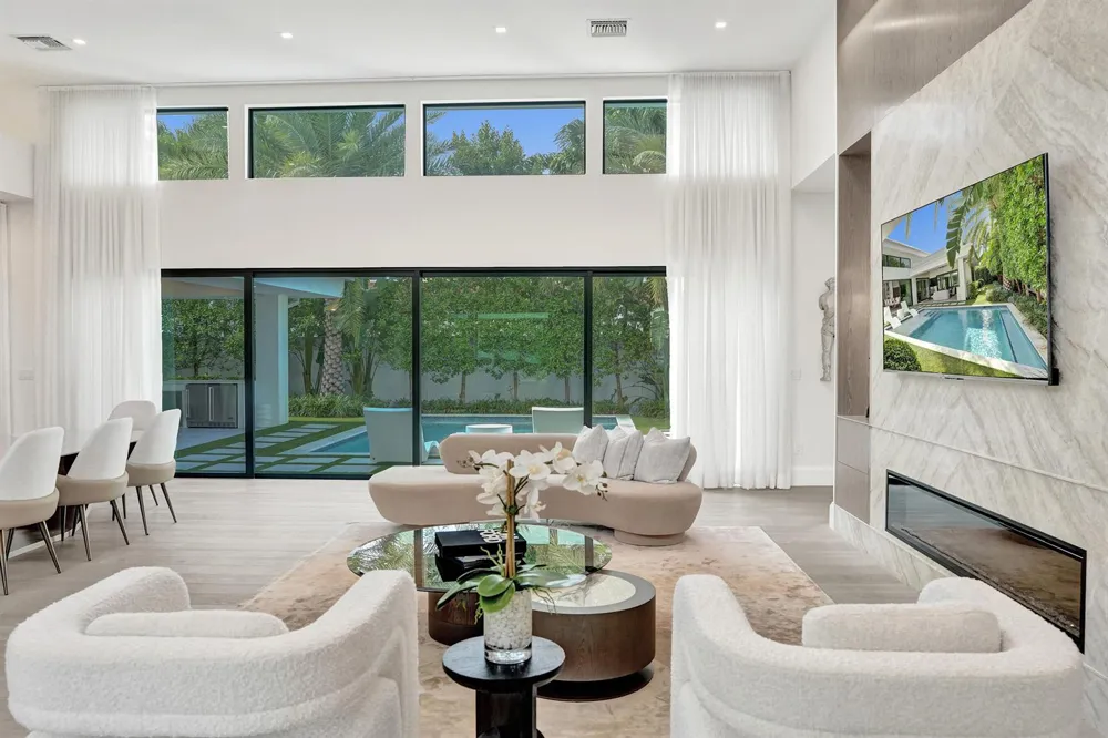 7 Tahoe Lane Sea Ranch Lakes, FL 33308