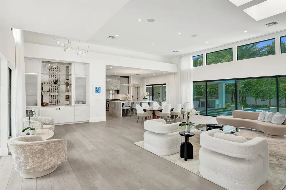 7 Tahoe Lane Sea Ranch Lakes, FL 33308