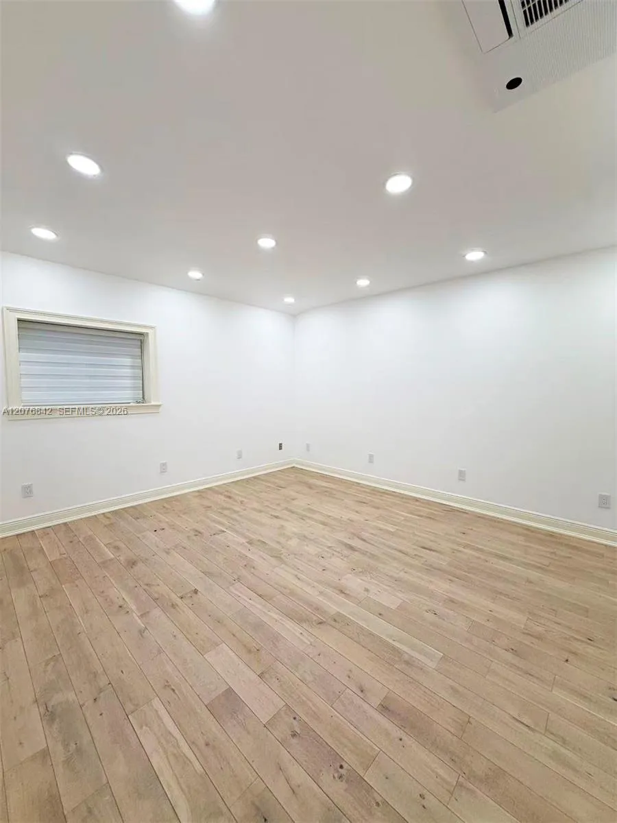 1520 Miller Rd #. Coral Gables, FL 33146