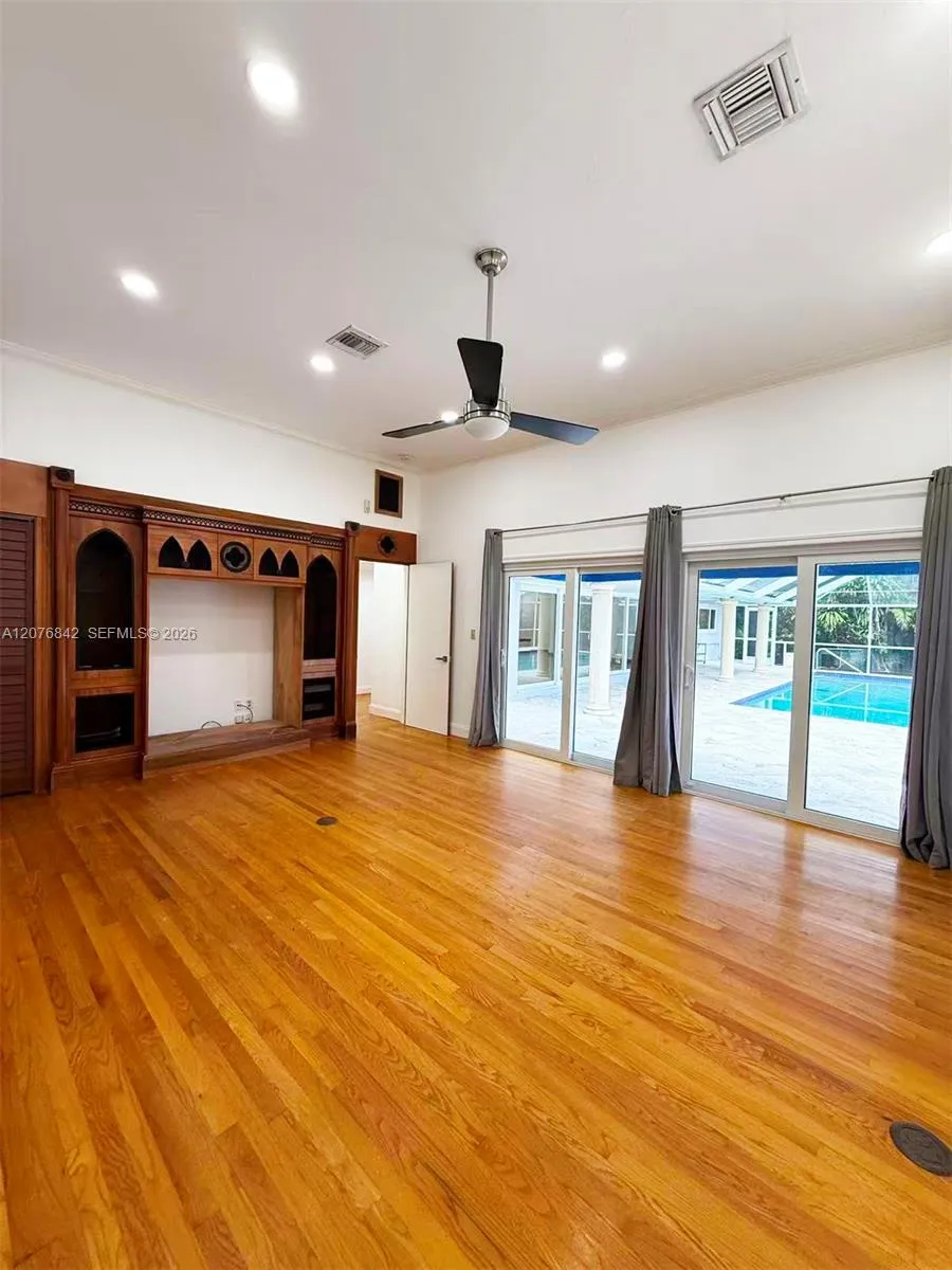 1520 Miller Rd #. Coral Gables, FL 33146