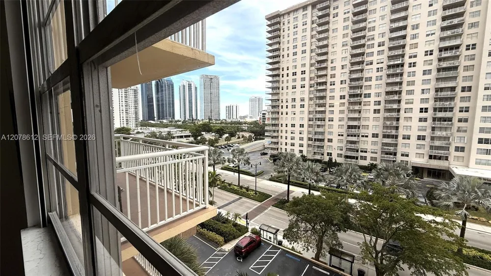 251 174th St #608 Sunny Isles Beach, FL 33160