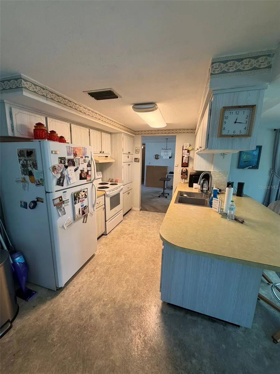 1332 FLOTILLA DRIVE Holiday, FL 34690