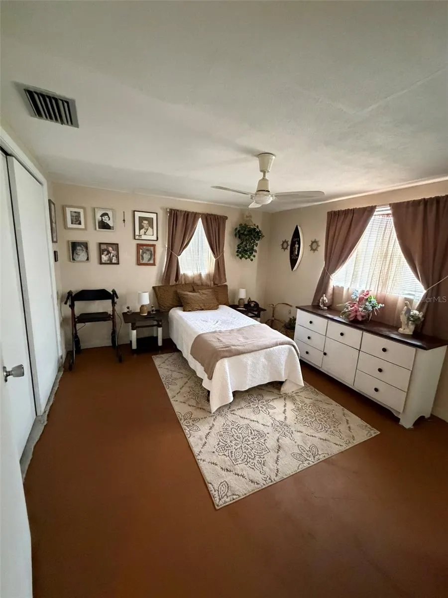1332 FLOTILLA DRIVE Holiday, FL 34690