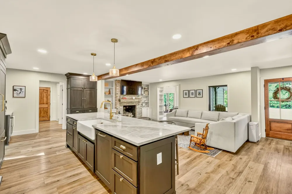 2153 Williamsport Pike Columbia, TN 38401