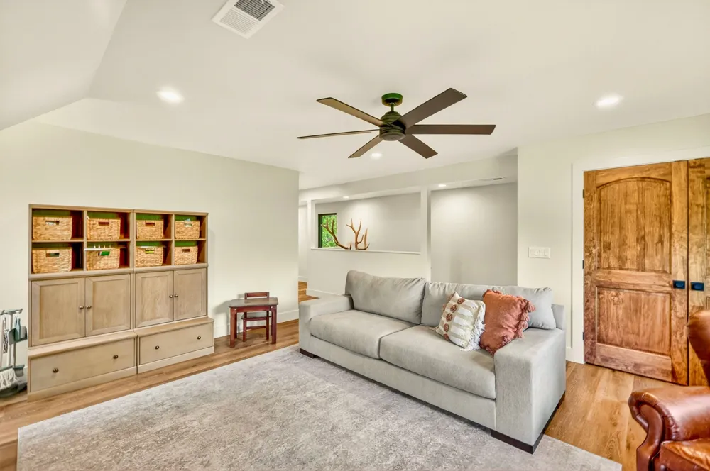 2153 Williamsport Pike Columbia, TN 38401