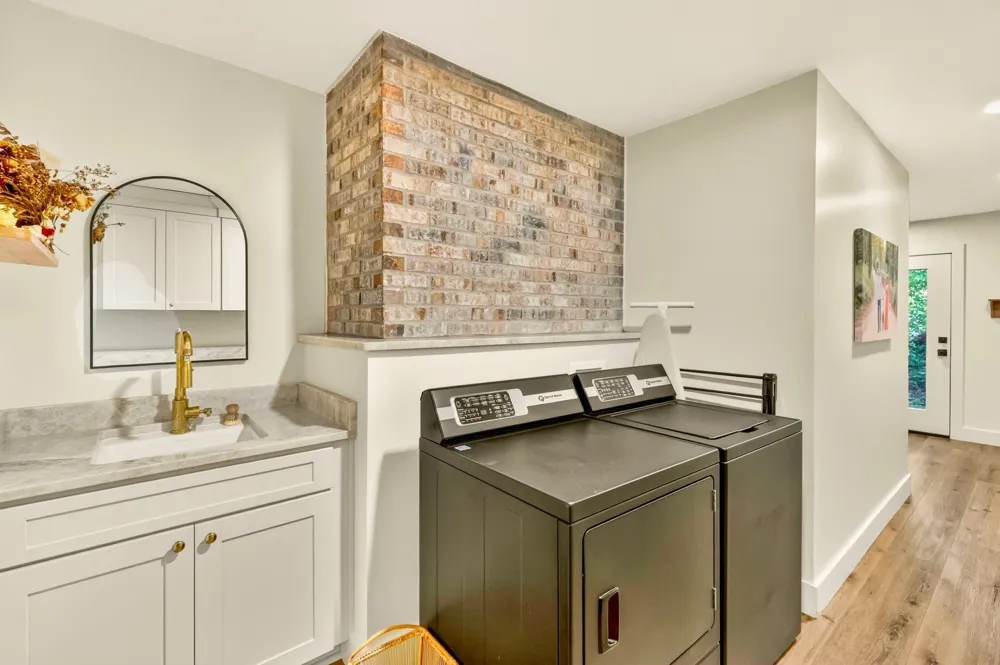 2153 Williamsport Pike Columbia, TN 38401