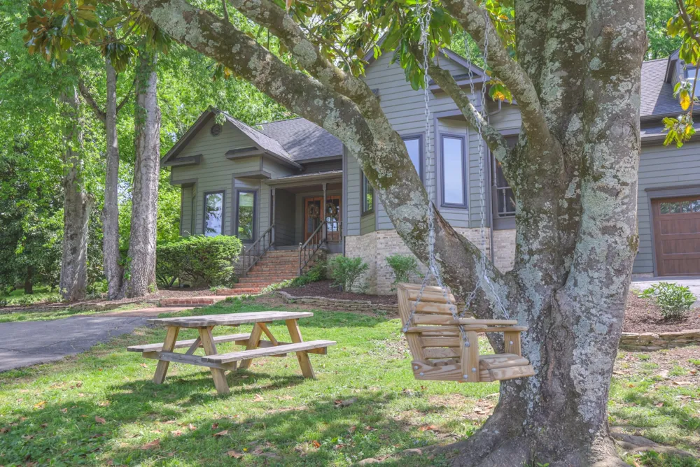 2153 Williamsport Pike Columbia, TN 38401