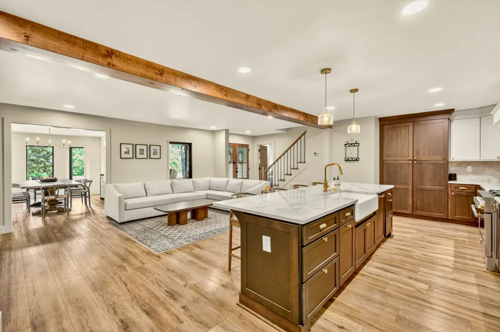 2153 Williamsport Pike Columbia, TN 38401