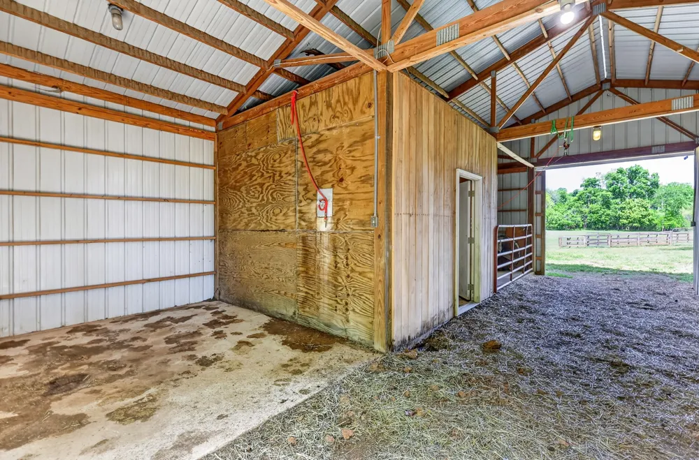 2153 Williamsport Pike Columbia, TN 38401