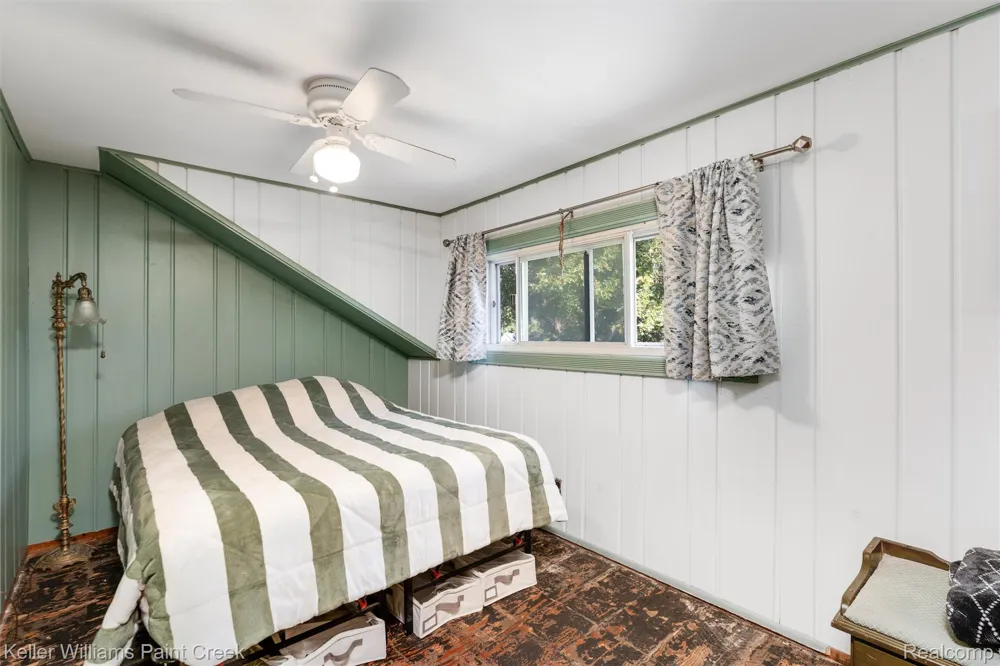 328 Ferndale Avenue Rochester City, MI 48307