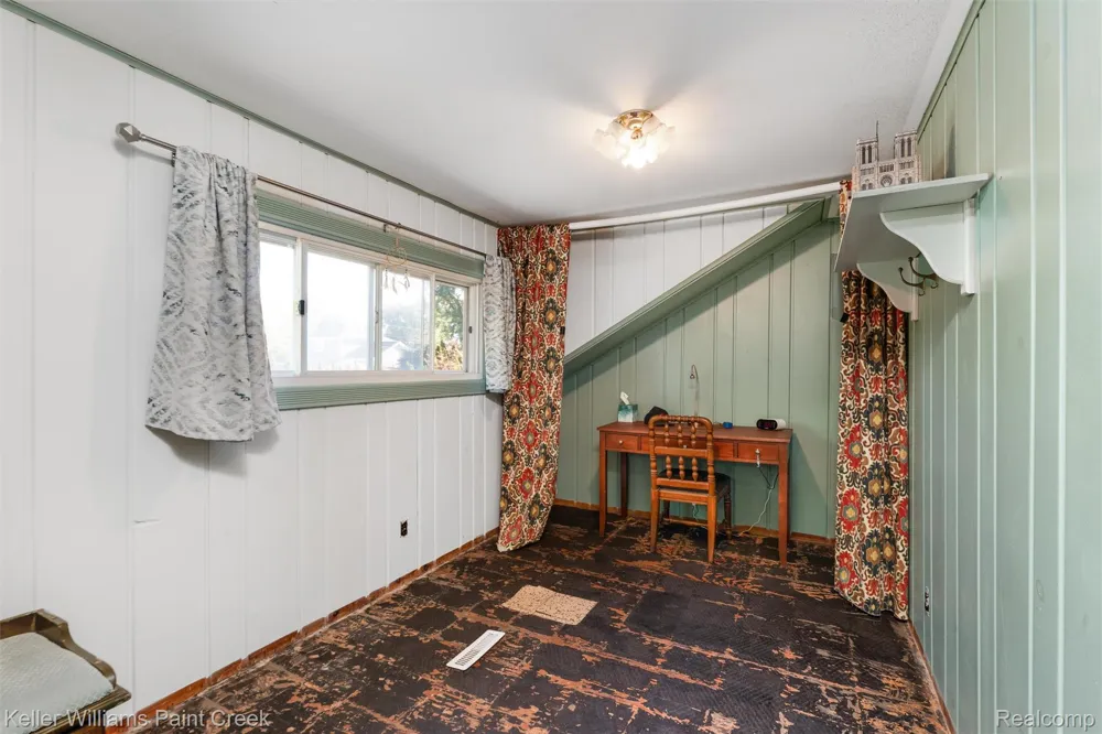 328 Ferndale Avenue Rochester City, MI 48307