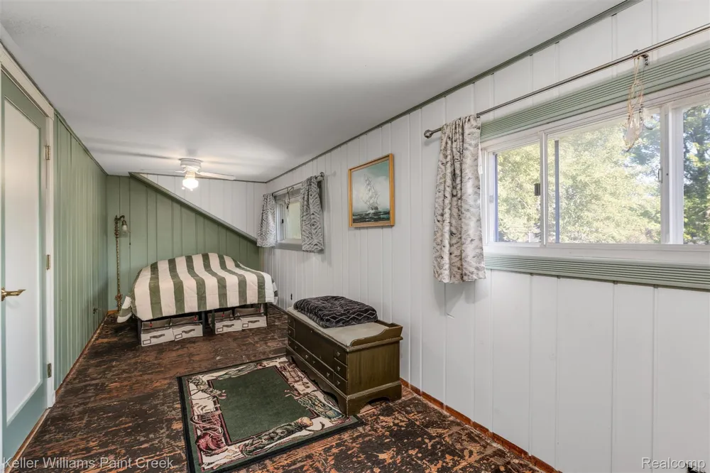 328 Ferndale Avenue Rochester City, MI 48307