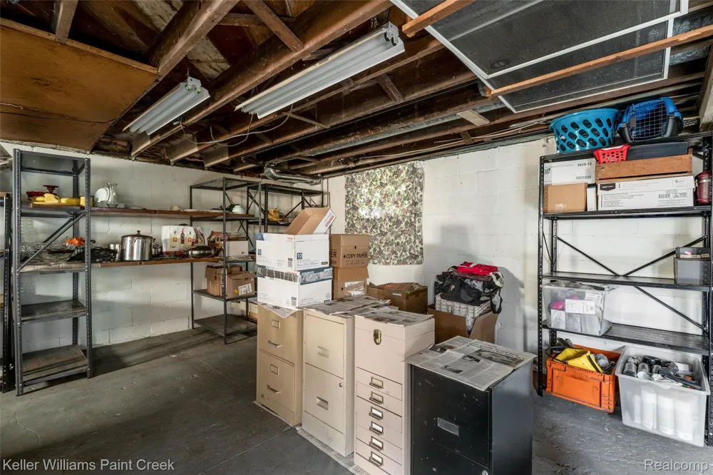 328 Ferndale Avenue Rochester City, MI 48307